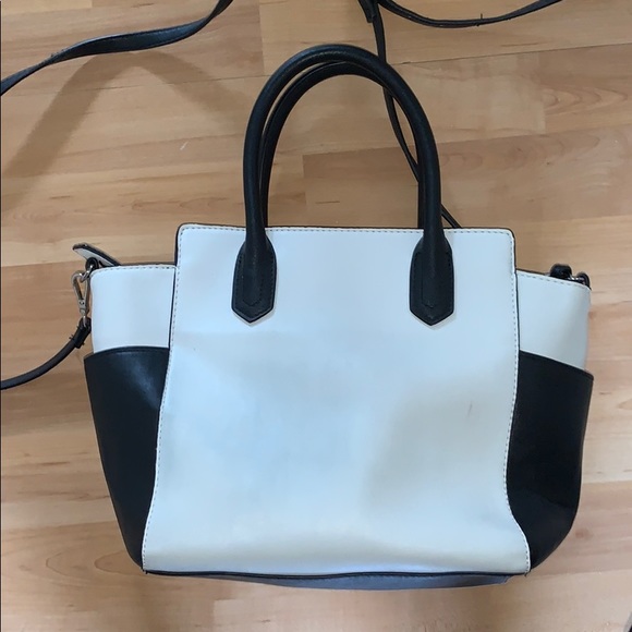 Crossbody Purse - Picture 4 of 4